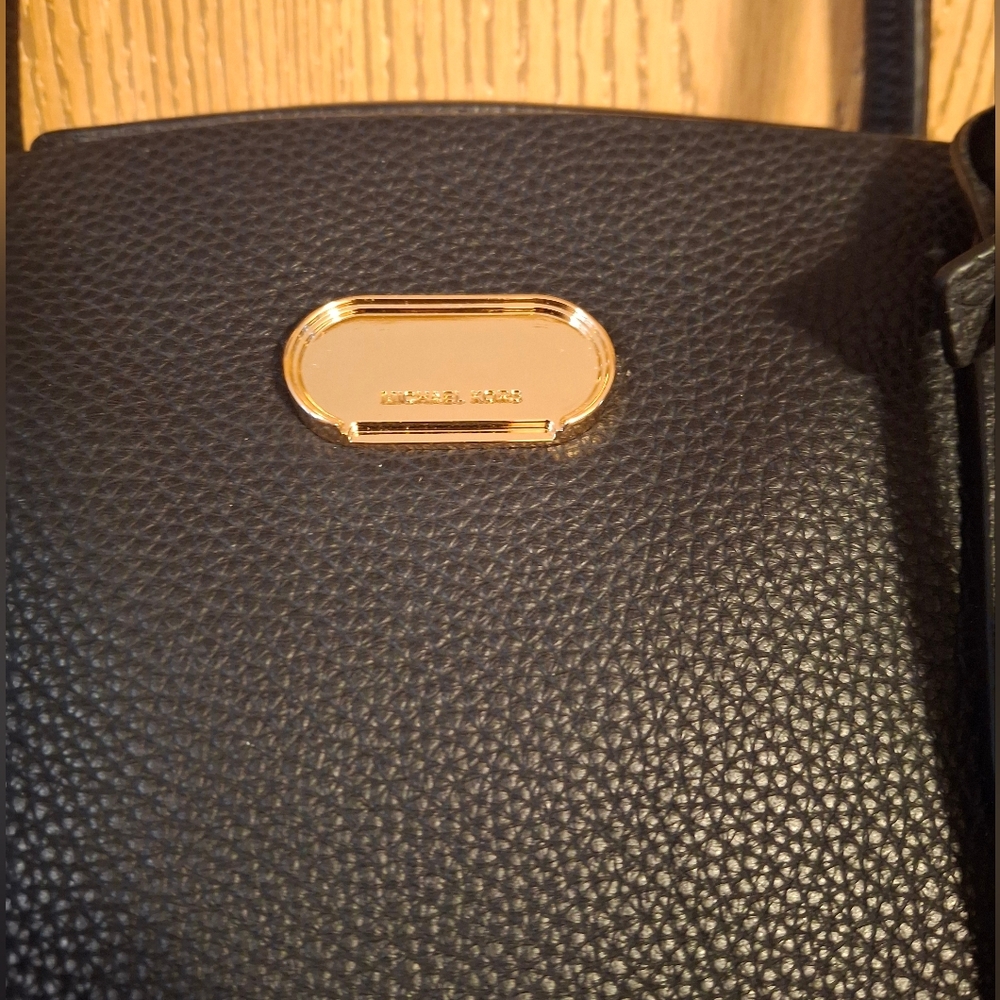 Michael Kors Sandra Gold Metal Large Satchel Bag - Picture 2 of 16